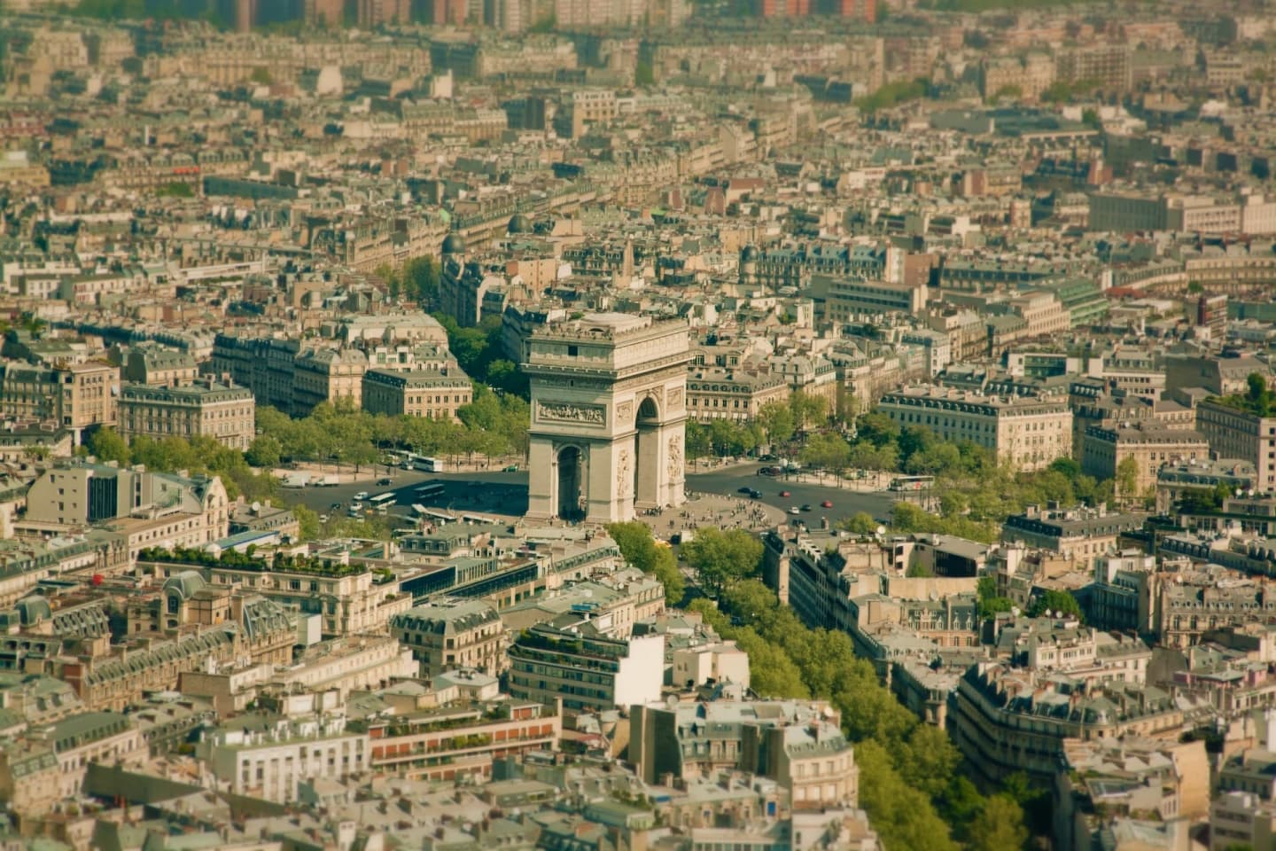 Panoramă Paris cu Arcul de Triumf
