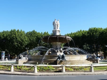 Fontaine de la Rotonde în Aix en Provence