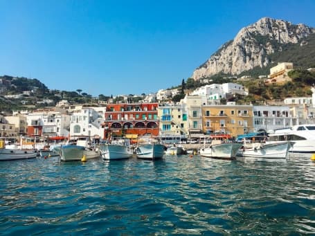Portul de agrement din Capri