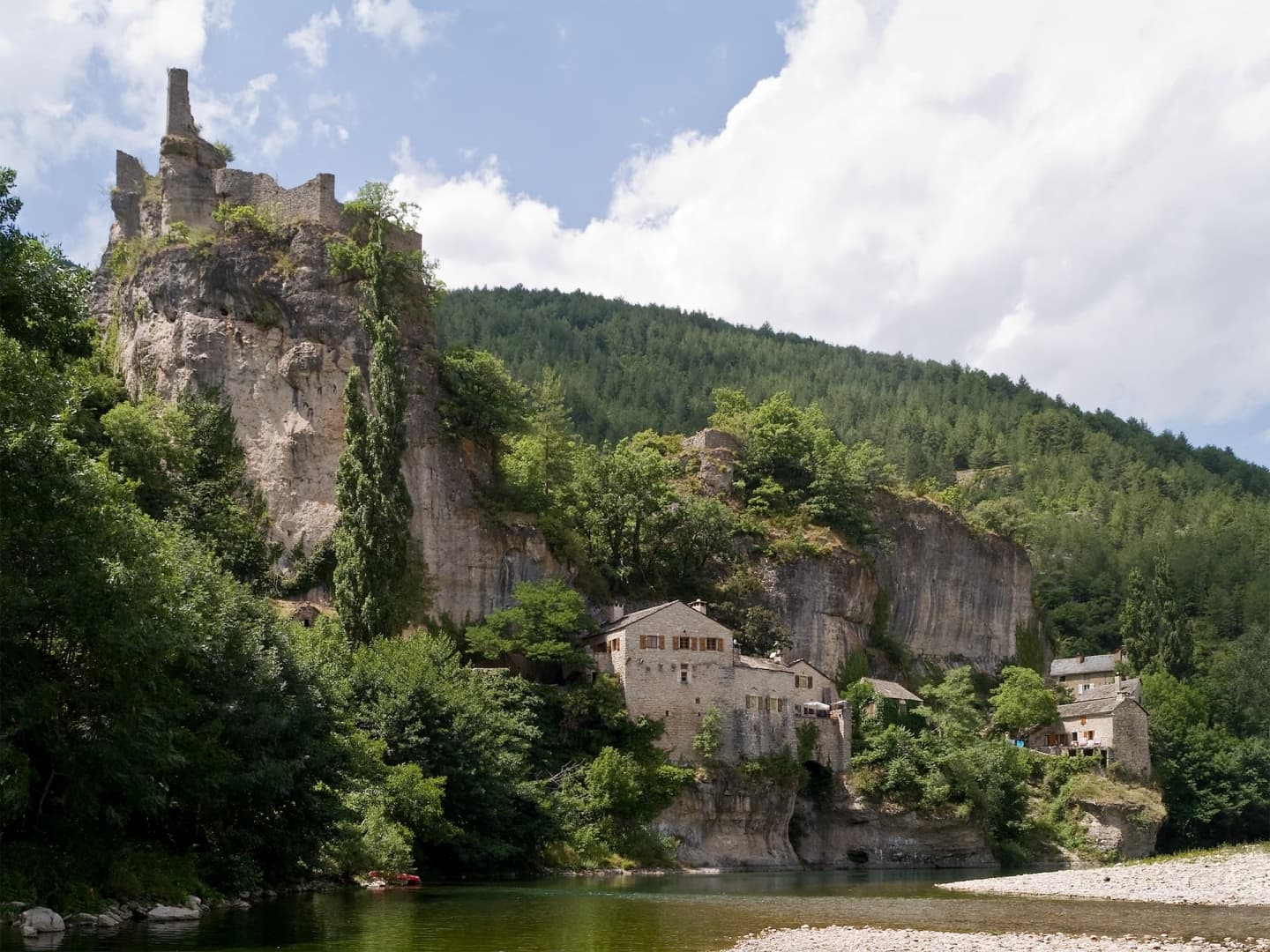 Castelul Castelbouc pe Cheile Tarn