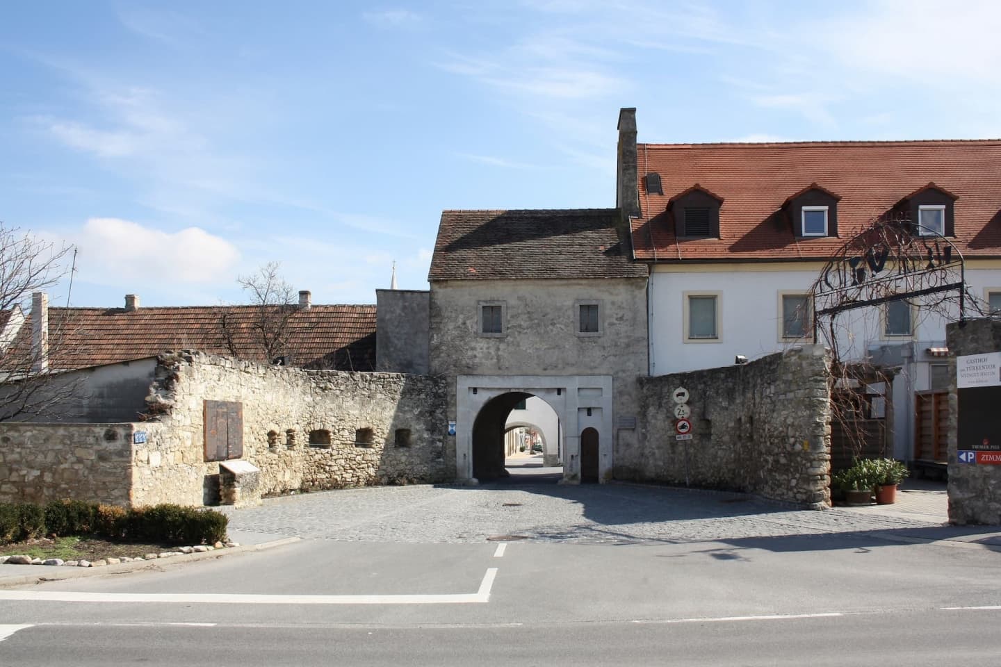 Poarta Turcească (Türkentor) și o parte din fortificații