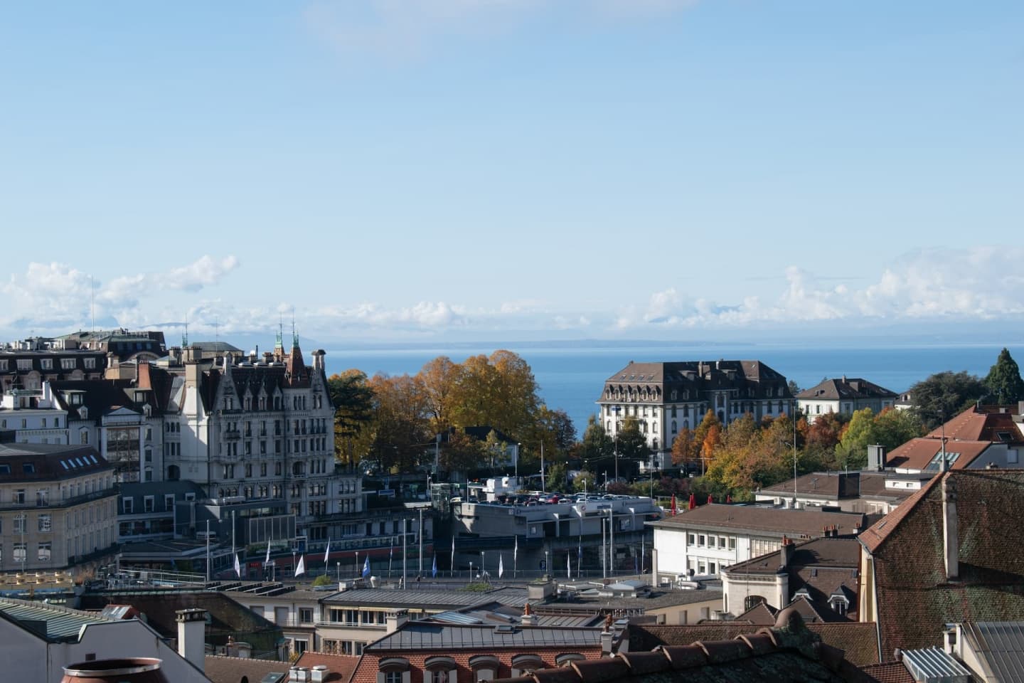Lacul Lausanne văzut de pe catedrala din Lausanne