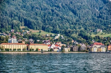 Bregenz văzut de pe Bodensee (Lacul Constanța)